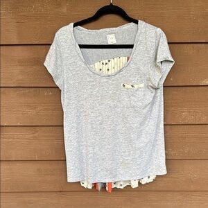 One Sept 1.9 loose gray women’s t-shirt size medium